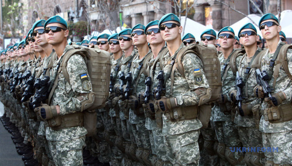 Ukraine sẽ triển khai thêm 8.500 binh sĩ và sĩ quan cảnh sát, cùng 15 máy bay trực thăng để bảo vệ biên giới với Belarus - Ảnh: UKRINFORM