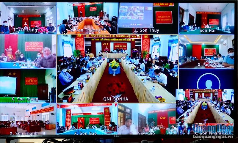 Buổi tiếp xúc cử tri được thực hiện theo hình thức trực tuyến với 14 điểm cầu tại các xã, thị trấn của huyện Sơn Hà