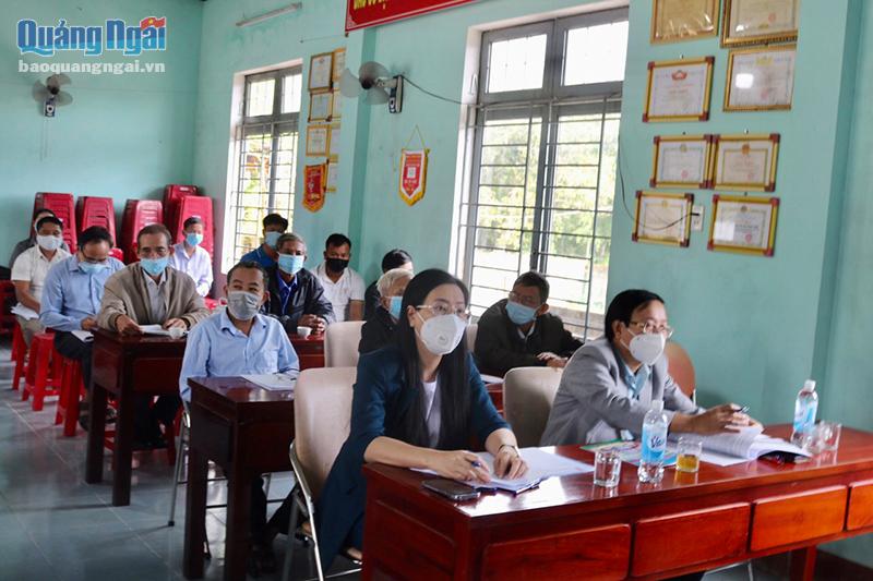 Bí thư Tỉnh ủy Bùi Thị Quỳnh Vân dự sinh hoạt tại Chi bộ thôn Thuận Phước