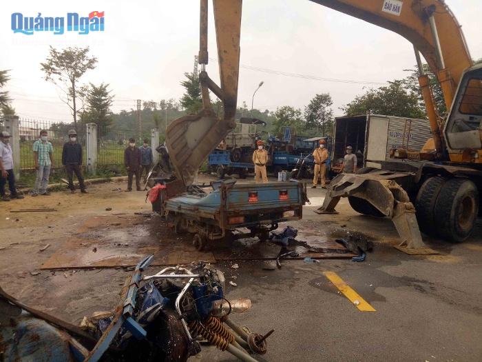 TP.Quảng Ngãi: Tiêu hủy 100 xe ba bánh không đủ điều kiện lưu hành