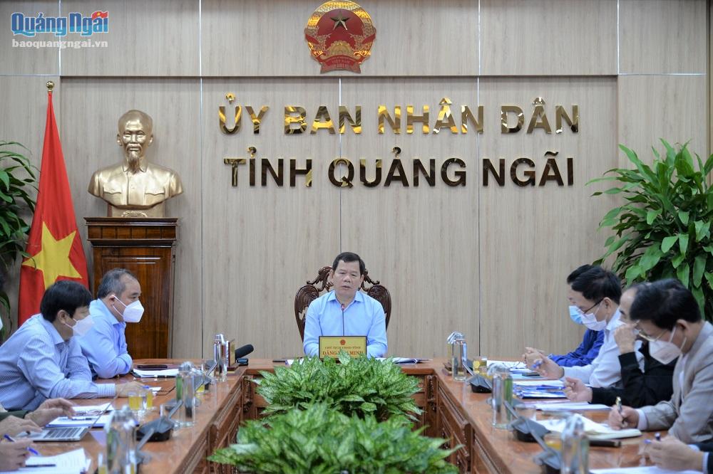 Chủ tịch UBND tỉnh Đặng Văn Minh phát biểu chỉ đạo tại cuộc họp
