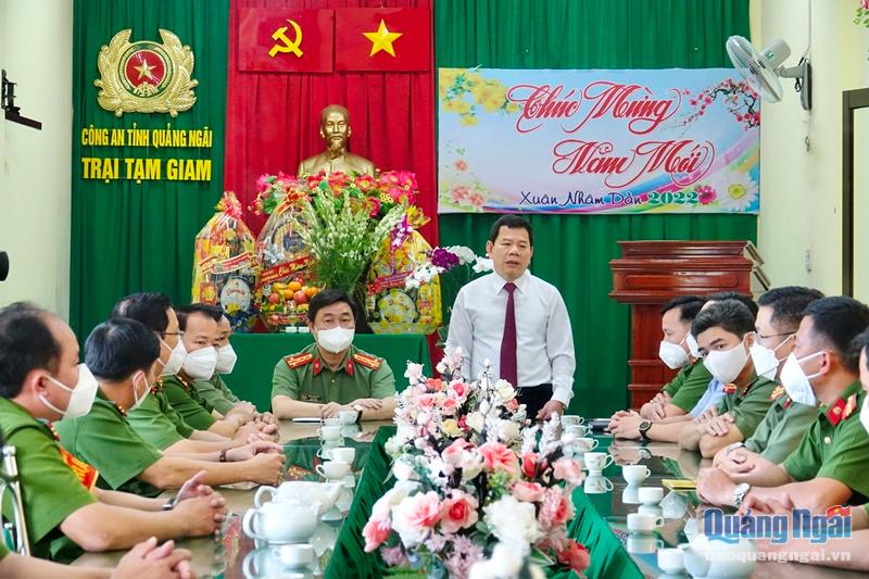 Chủ tịch UBND tỉnh Đặng Văn Minh đến thăm, chúc Tết tại Trại Tạm giam Công an tỉnh