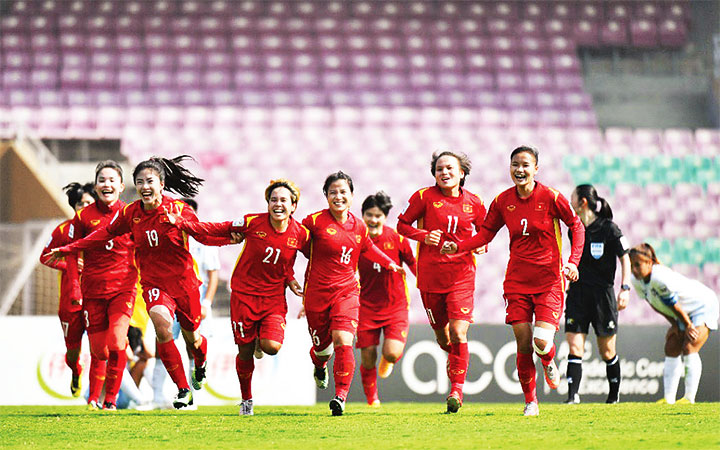 Niềm vui của các nữ cầu thủ khi giành tấm vé tham dự World Cup 2023. (Ảnh: AFC)