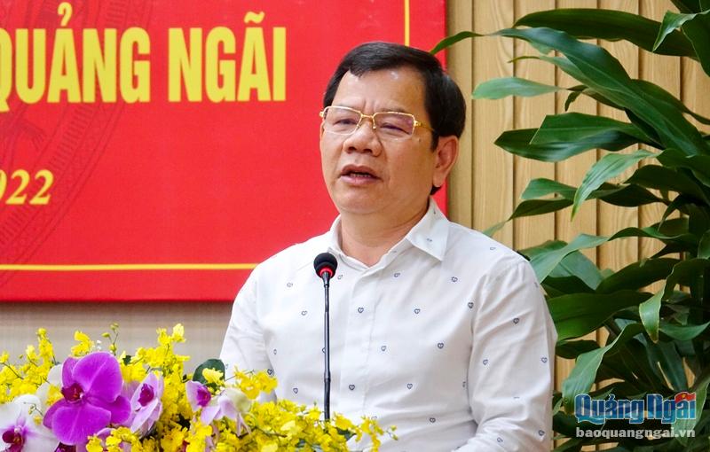 Chủ tịch UBND tỉnh Đặng Văn Minh báo cáo tình hình KT XH tỉnh Quảng Ngãi năm 2021 và định hướng phát triển năm 2022