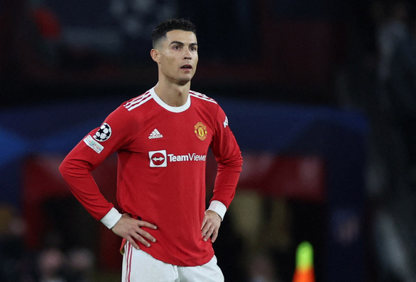 Sự thất vọng của Ronaldo trong trận Man United thua Atletico Madrid - Ảnh: REUTERS