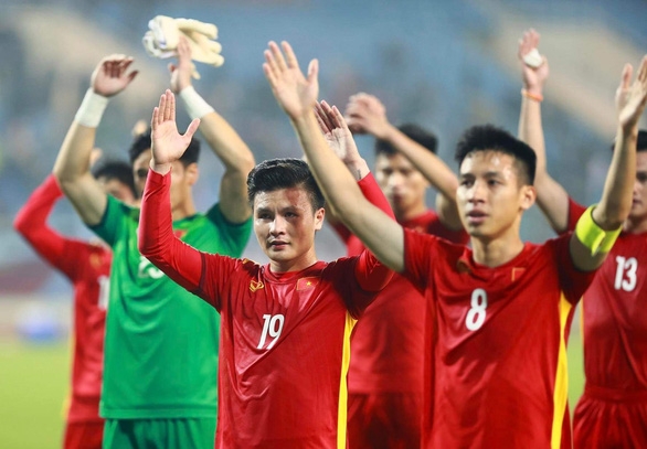 Chờ một trận đấu đẹp của tuyển Việt Nam trước chủ nhà Nhật Bản - Ảnh: NGUYỄN KHÁNH