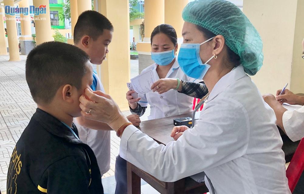 Triển khai tiêm vắc xin phòng Covid-19 cho hơn 143 nghìn trẻ từ 5 đến dưới 12 tuổi