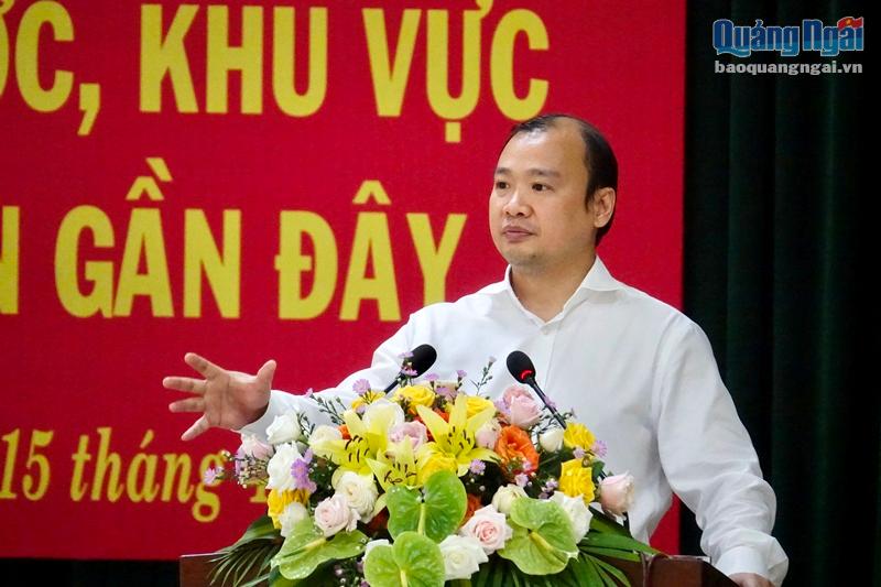 Ủy viên Dự khuyết Trung ương Đảng, Phó Trưởng ban Tuyên giáo Trung ương Lê Hải Bình báo cáo tại hội nghị