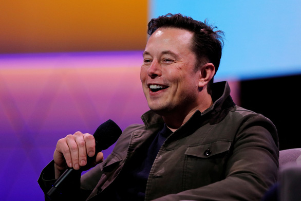 Tỉ phú Elon Musk chốt đơn mua Twitter với giá 44 tỉ USD - Ảnh: REUTERS