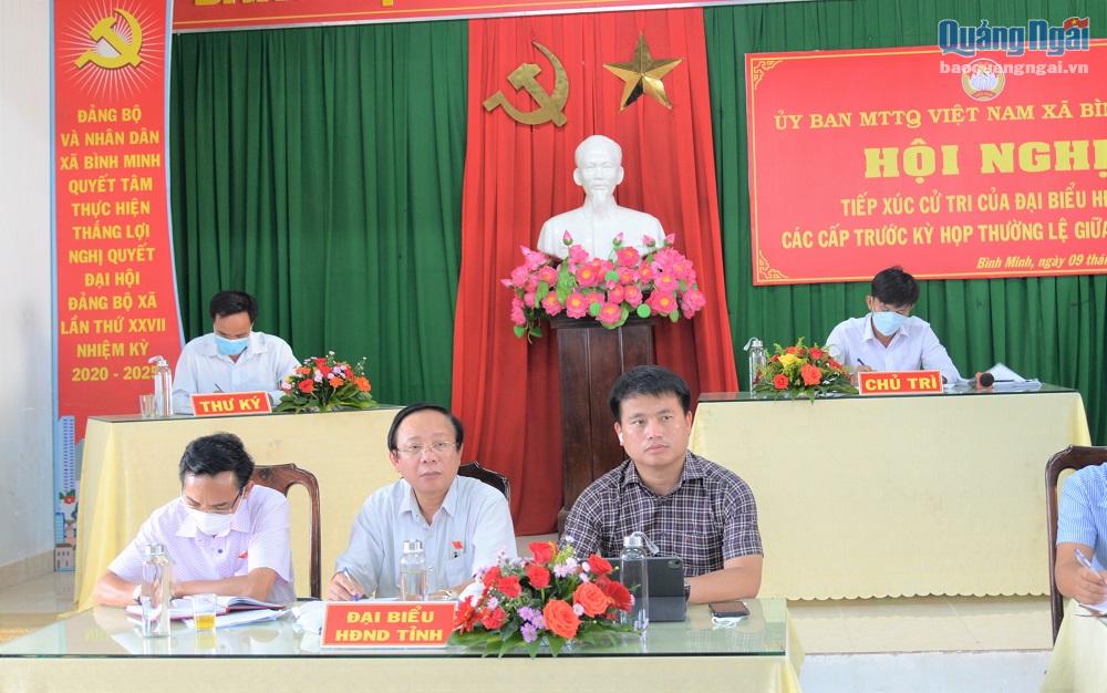 Tổ HĐND tỉnh ứng cử tại Bình Sơn tiếp xúc cử tri xã Bình Minh.