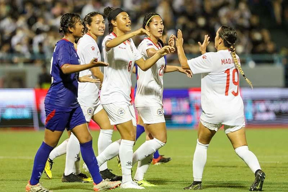 Tuyển nữ Philippines thắng đậm Campuchia 5-0 trước ngày đấu với Việt Nam - Ảnh: PHILIPPINESSTAR