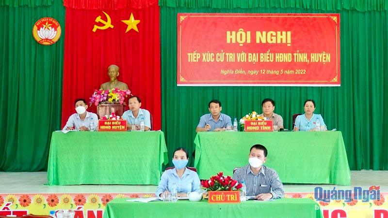 Tổ đại biểu HĐND tỉnh và huyện Tư Nghĩa tiếp xúc cử tri xã Nghĩa Điền.