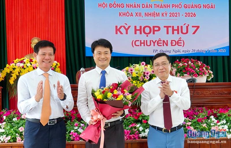 Đồng chí Trà Thanh Danh được bầu giữ chức Chủ tịch UBND TP.Quảng Ngãi