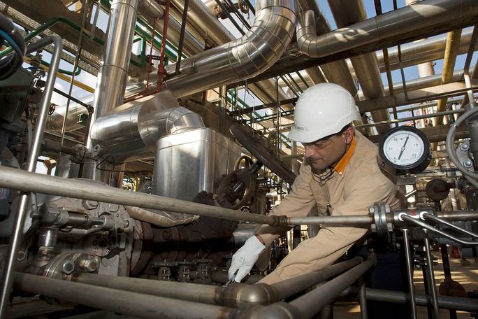 Mỹ cho phép nguồn dầu từ Venezuela tới châu Âu vào tháng 7 tới. Ảnh: Reuters