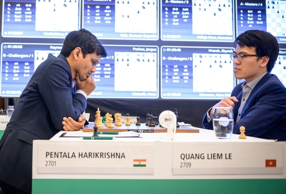 Hòa cựu vô địch châu Á, Lê Quang Liêm dẫn đầu Prague Chess Festival