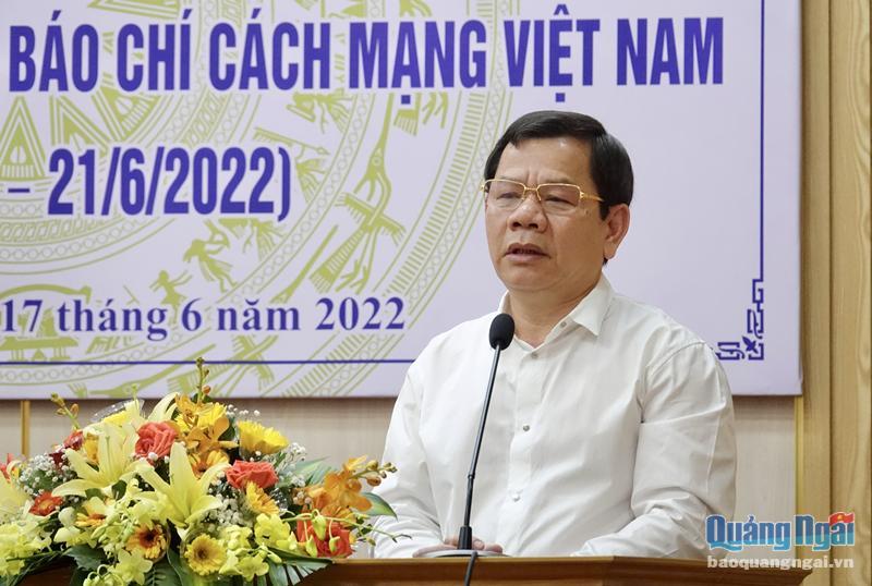 Chủ tịch UBND tỉnh Đặng Văn Minh phát biểu tại buổi gặp mặt.