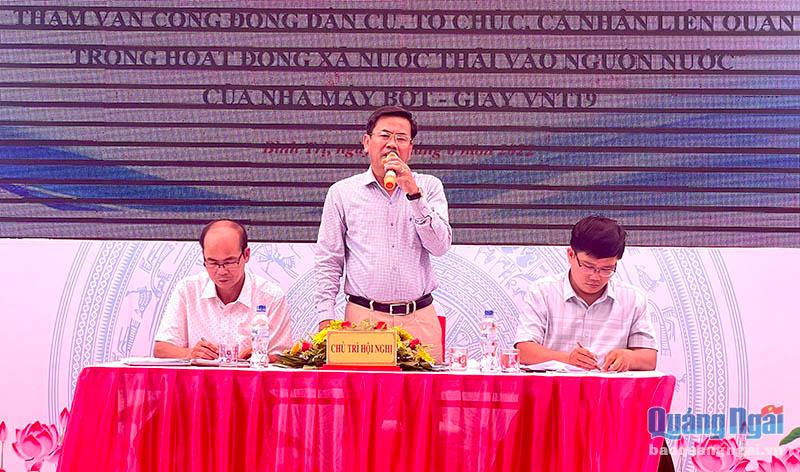 Phó Chủ tịch UBND huyện Bình Sơn Ngô Văn Dụng phát biểu tại buổi lấy ý kiến người dân.