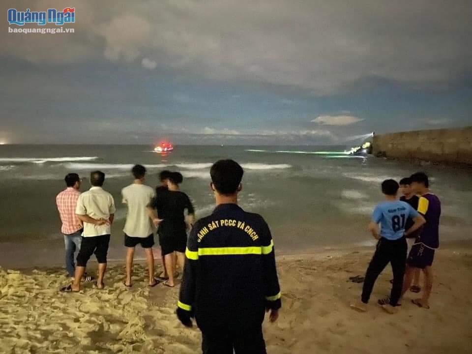 Tìm được 2 nạn nhân trong vụ đuối nước tại bãi biển Mỹ Á