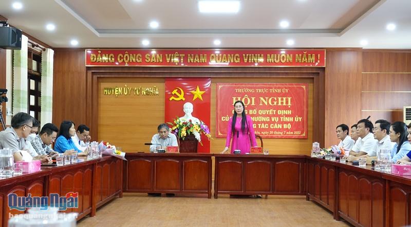 Ủy viên Trung ương Đảng, Bí thư Tỉnh ủy, Chủ tịch HĐND tỉnh Bùi Thị Quỳnh Vân phát biểu tại hội nghị.