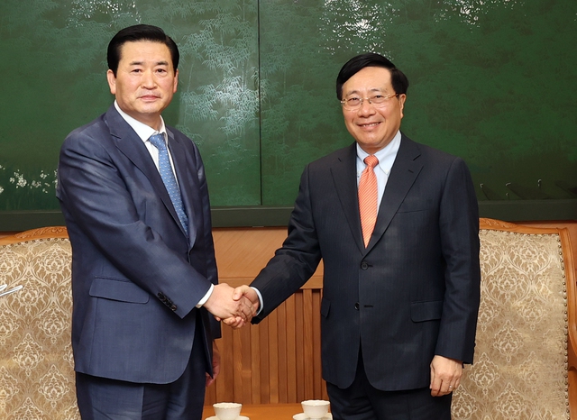 Phó Thủ tướng Thường trực tiếp Chủ tịch Hiệp hội Kinh tế, Văn hóa Hàn-Việt