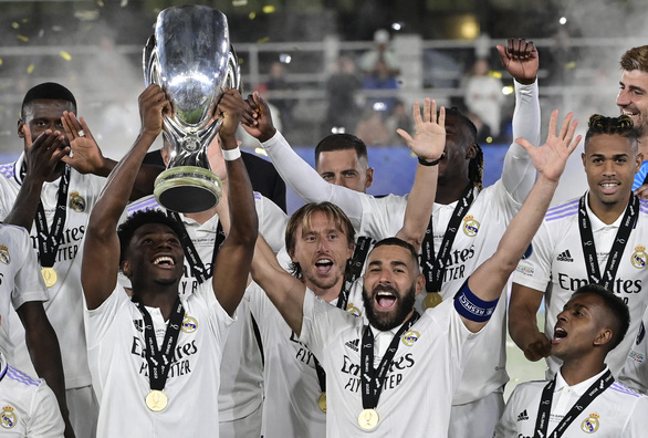 Thắng dễ Frankfurt, Real Madrid giành Siêu Cúp châu Âu 2022