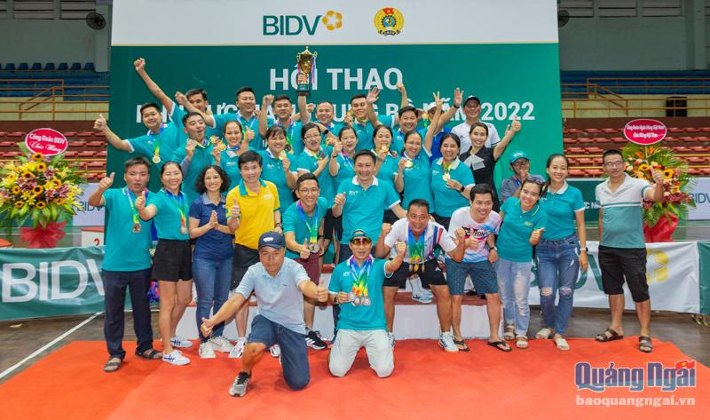 Đoàn vận động viên của Ngân hàng đầu tư và phát triển Việt Nam - Chi nhánh Dung Quất 