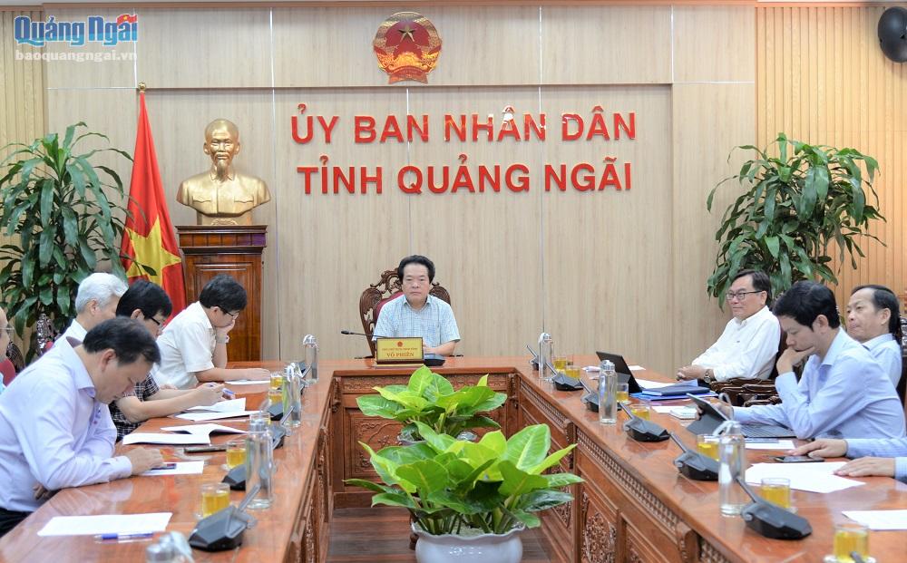 Quang cảnh hội nghị trực tuyến ở điểm cầu Quảng Ngãi.