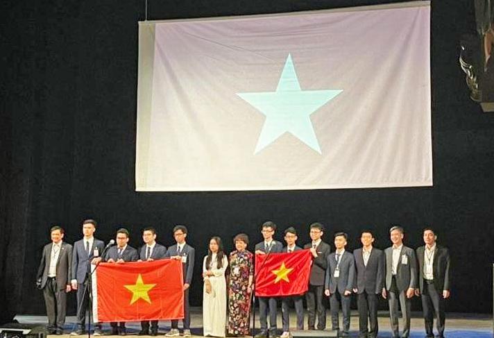  Đoàn học sinh Việt Nam tham dự IOAA 2022.