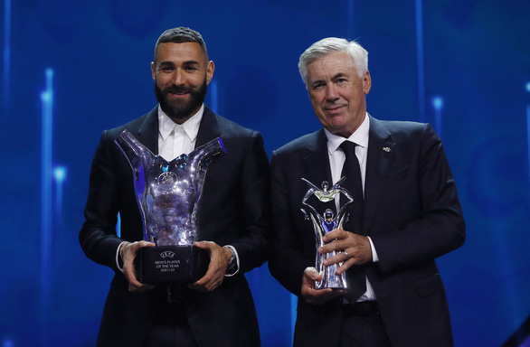 Benzema và Ancelotti giành giải Cầu thủ và HLV xuất sắc nhất năm của UEFA