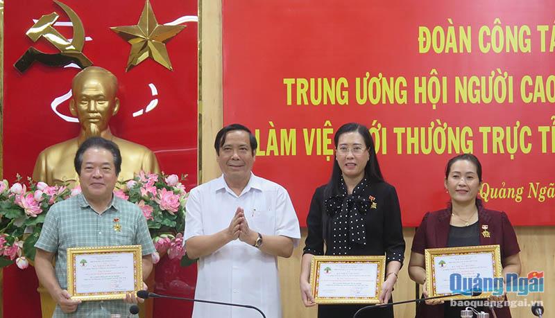 Tiếp và làm việc với Đoàn công tác của Trung ương Hội Người cao tuổi Việt Nam