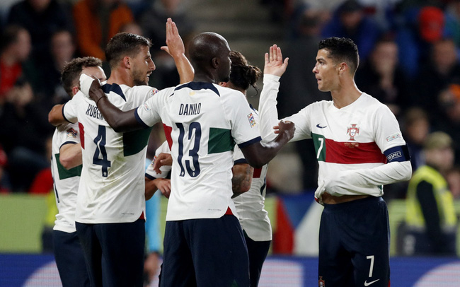 Bồ Đào Nha giành chiến thắng 4-0 trước CH Czech.
