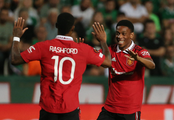 Rashford và Martial tỏa sáng giúp Man Utd ngược dòng trước Omonia - Ảnh: REUTERS