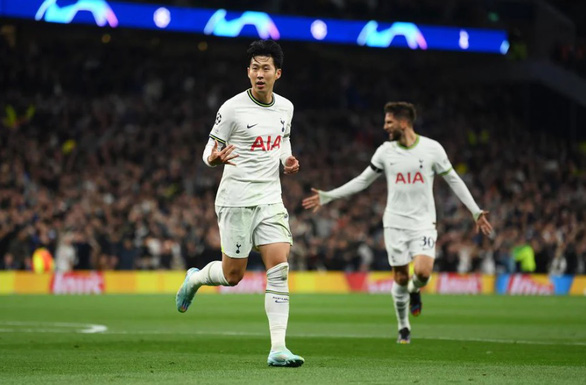 Son Heung Min rực sáng giúp Tottenham lên đầu bảng - Ảnh: UEFA