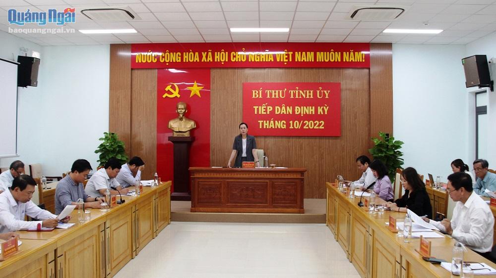 Bí thư Tỉnh ủy Bùi Thị Quỳnh Vân phát biểu tại buổi tiếp công dân.
