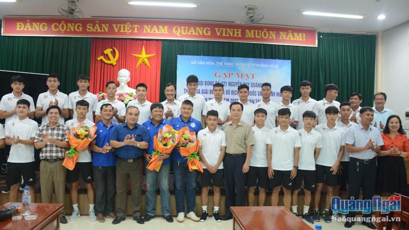 Lãnh đạo tỉnh gặp mặt Đội bóng đá U21 Nguyễn Duy Quảng Ngãi