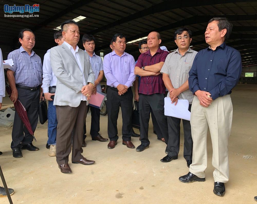 Chủ tịch UBND tỉnh Đặng Văn Minh kiểm tra thực tế tình hình triển khai thực hiện dự án Nhà máy sản xuất ván ghép thanh và xay nghiền gỗ để sản xuất viên nén chất đốt sinh học phục vụ tiêu thụ trong nước và xuất khẩu.