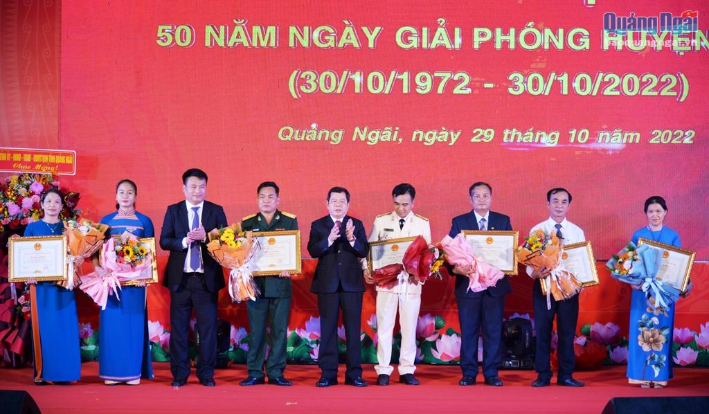 Video: Kỷ niệm 50 năm Ngày Giải phóng huyện Ba Tơ