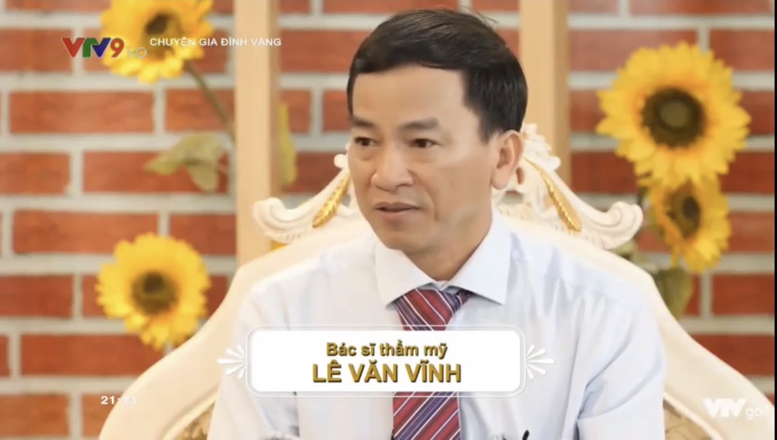 Trẻ hóa vùng mắt cùng với bác sĩ Lê Văn Vĩnh