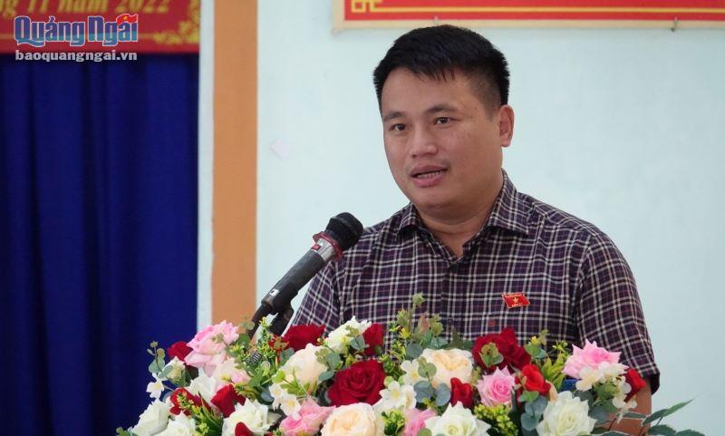 Phó Bí thư Thường trực Tỉnh uỷ, Trưởng đoàn ĐBQH tỉnh Đặng Ngọc Huy phát biểu tiếp thu ý kiến cử tri.