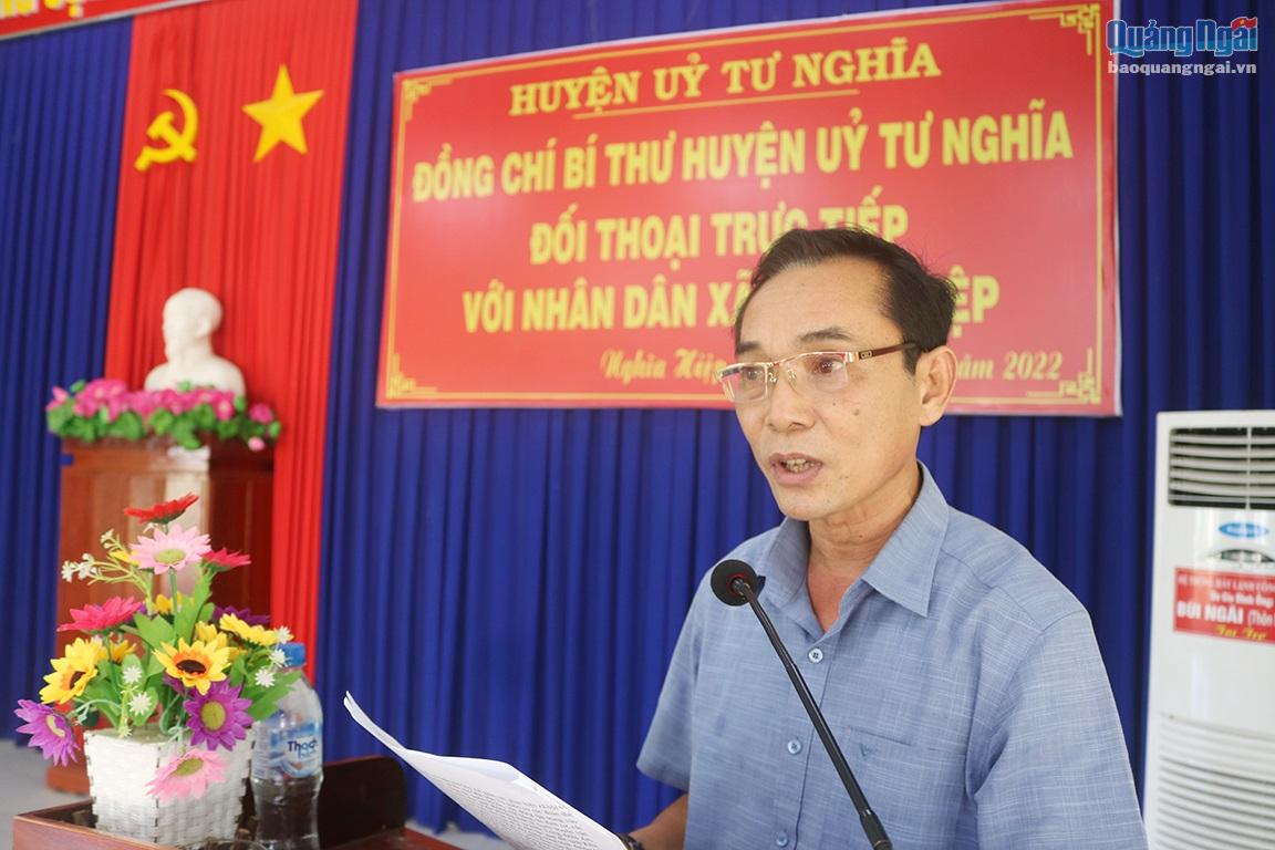Bí thư Huyện ủy Tư Nghĩa Trần Quang Tòa phát biểu tại buổi đối thoại