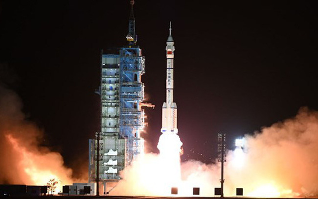 Tàu Thần Châu-15 được phóng bằng tên lửa đẩy Trường Chinh-2F. (Ảnh: China Global Times)