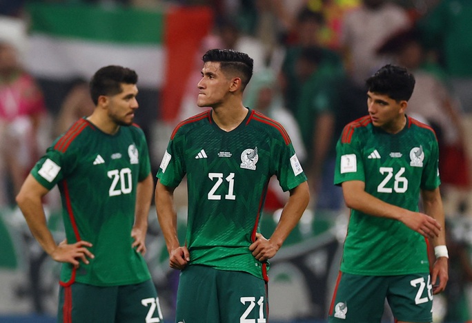 Chiến thắng trước Ả Rập Saudi vẫn không giúp Mexico có vé đi tiếp.