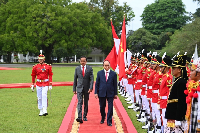 Tổng thống Indonesia chủ trì lễ đón cấp Nhà nước Chủ tịch nước Nguyễn Xuân Phúc