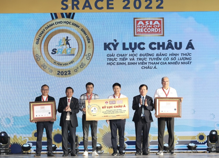 Giải chạy dành cho học sinh, sinh viên S-Race xác lập kỷ lục châu Á