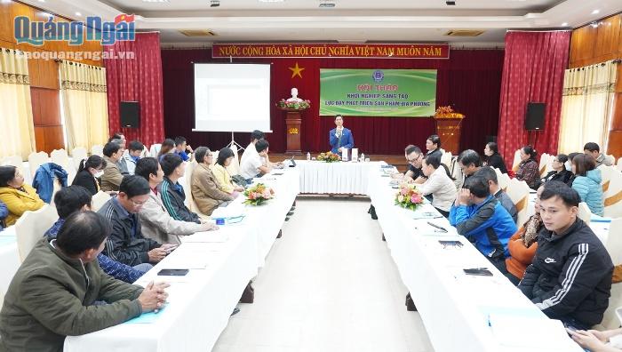 Giám đốc Công ty TNHH Sản xuất và Thương mại Vương Thành Công Lê Văn Vương chia sẻ tại hội thảo