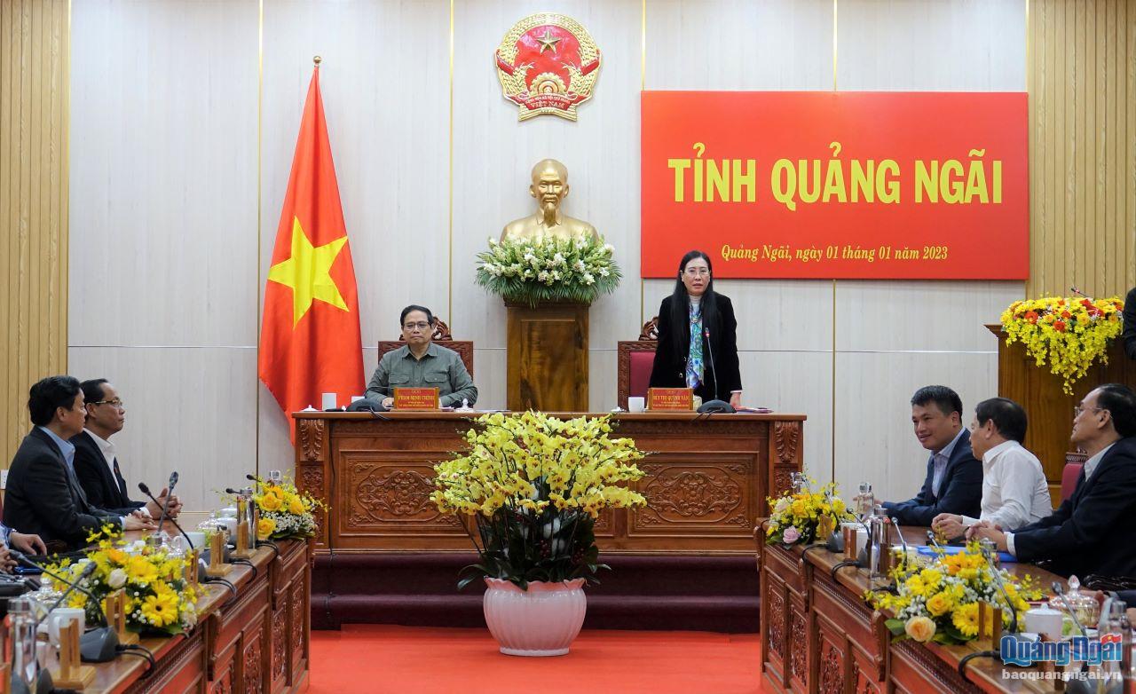 Ủy viên Trung ương Đảng, Bí thư Tỉnh ủy, Chủ tịch HĐND tỉnh Bùi Thị Quỳnh Vân phát biểu tại buổi làm việc.