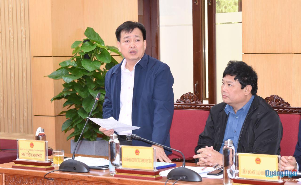 Phó Chủ tịch Thường trực HĐND tỉnh Nguyễn Cao Phúc phát biểu tại hội nghị. 
