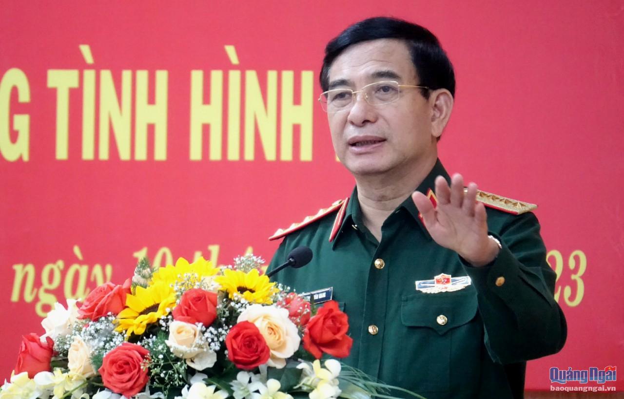 Đại tướng Phan Văn Giang, Ủy viên Bộ Chính trị, Phó Bí thư Quân ủy Trung ương, Bộ trưởng Bộ Quốc phòng phát biểu chỉ đạo hội nghị.