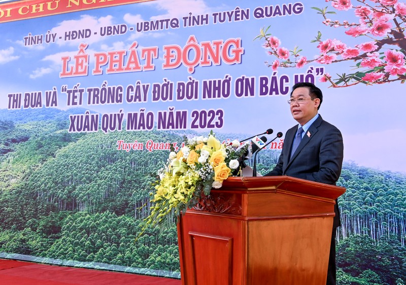 Chủ tịch Quốc hội Vương Đình Huệ phát động Tết trồng cây Xuân Quý Mão tại Tuyên Quang