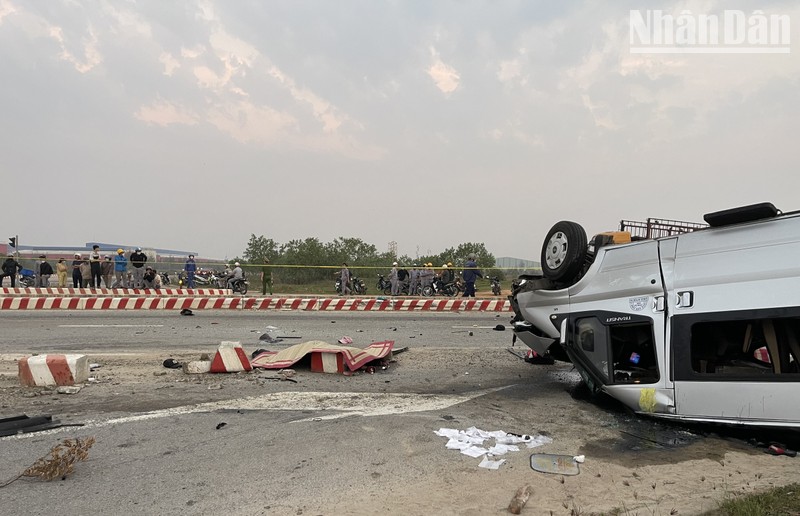 Tai nạn giao thông nghiêm trọng tại Quảng Nam: 8 người tử vong